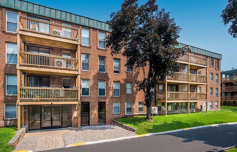 Institutional Property Advisors closes multifamily asset sale of Cove West Hartford